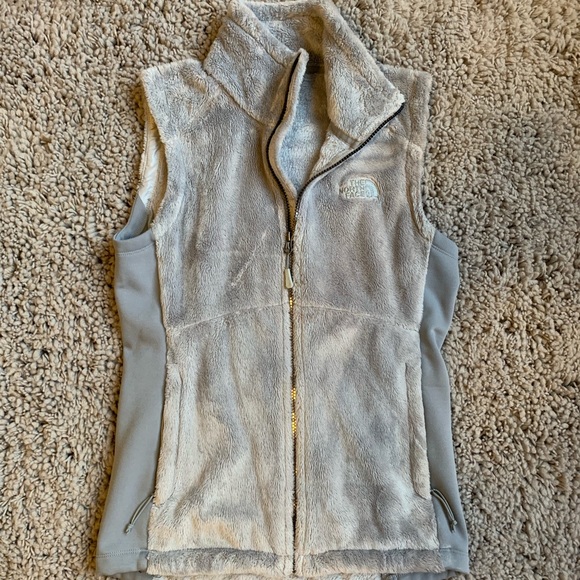the north face osito vest